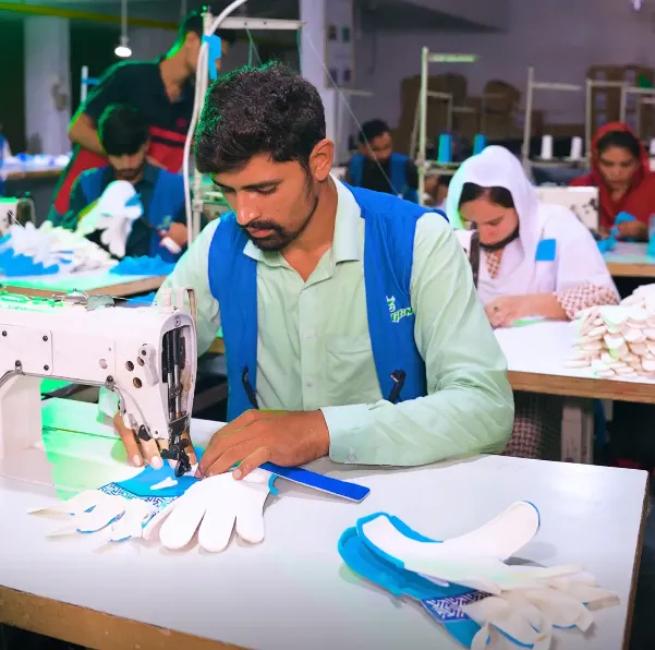 Goalkeeper Gloves Stitching & Assembly